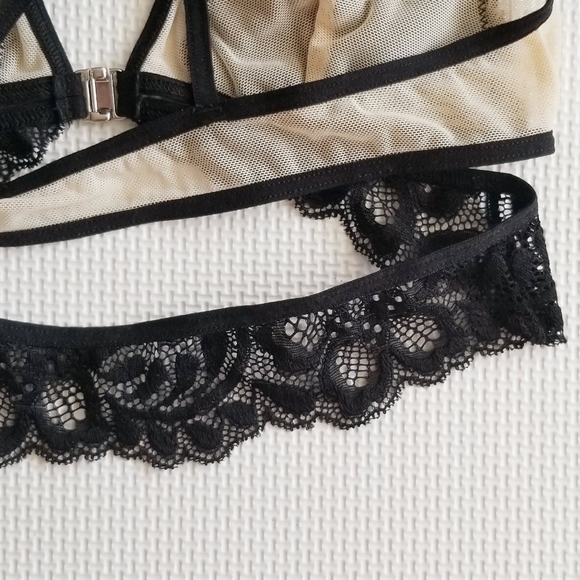 New lace bralette - Picture 7 of 8